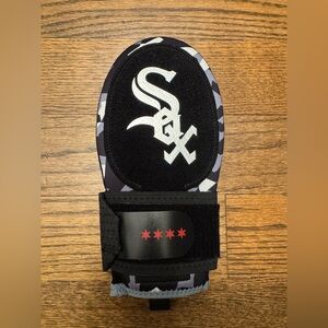 Chicago White Sox Youth Baseball Sliding Mitt Black Gray Camo Protective Gear